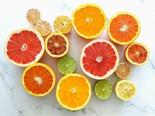 Vitamin C Ascorbic Acid FCC/USP/BP/EP CAS 50-81-7/ C6h8o6 for Customized Request